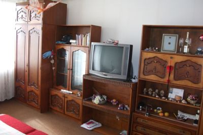 Elad laks Győr,55 nm, 2 sz-hall,erkly, trol,panorms