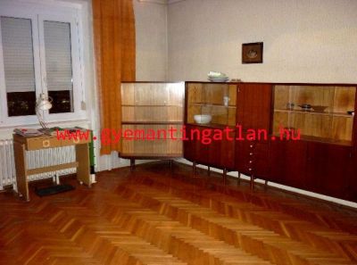 Szekszrdon 60 nm-es tgla laks elad!