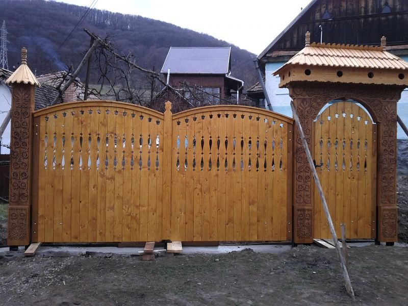 Szkelykapuk, kopjafk, fafarags, hagyomnyőrzs, szkelytermk, domborművek.